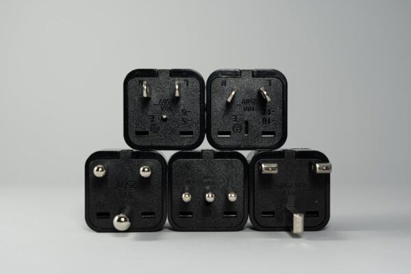 Tapones De Pared Negros