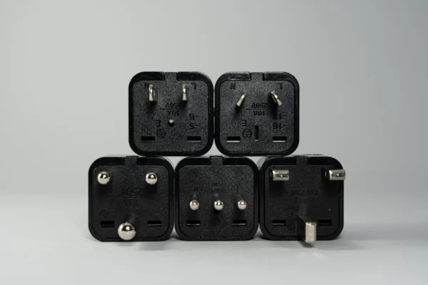 Tapones De Pared Negros