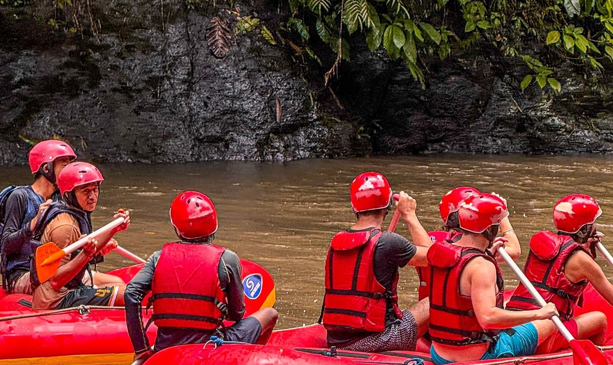 Rafting en aguas bravas, aventura en España
