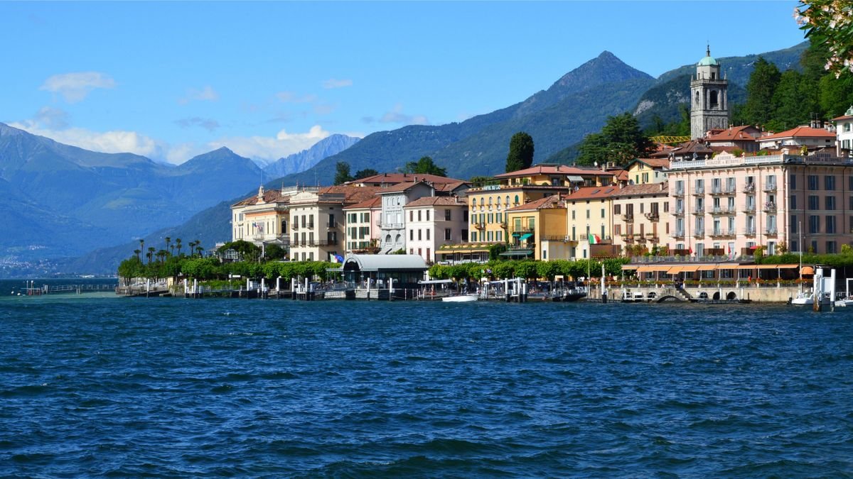 Pueblo de Bellagio a orillas del Lago de Como, Italia