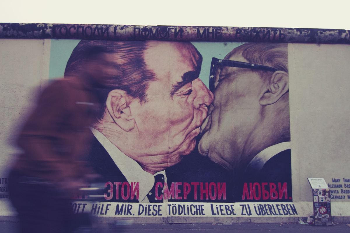 East Side Gallery arte callejero en el muro de Berlín