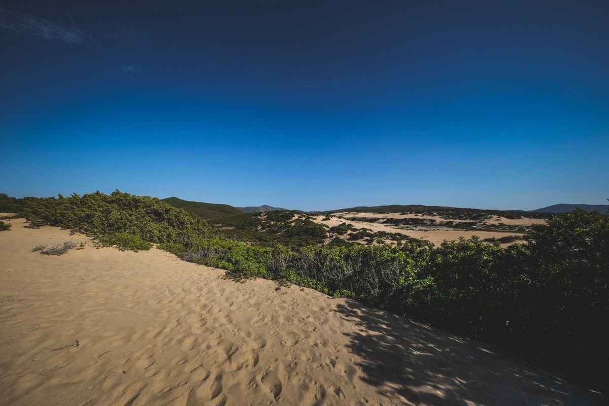 Acantilados y paisaje costero de Costa