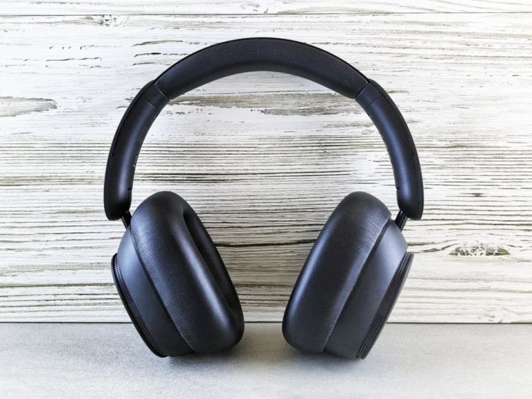 Auriculares con cancelación de ruido para viajar