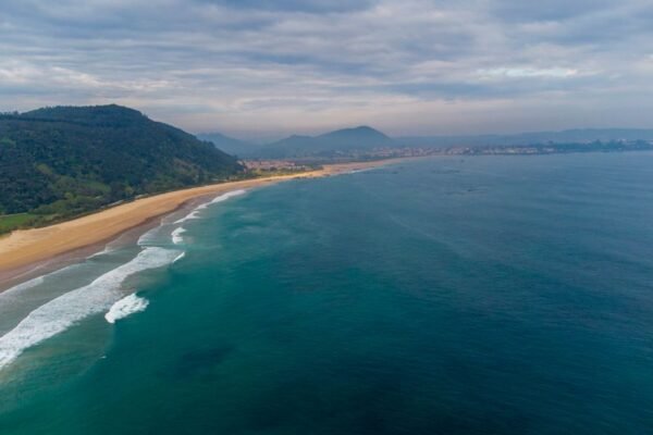 Playa de Trengandin en Noja, Cantabria