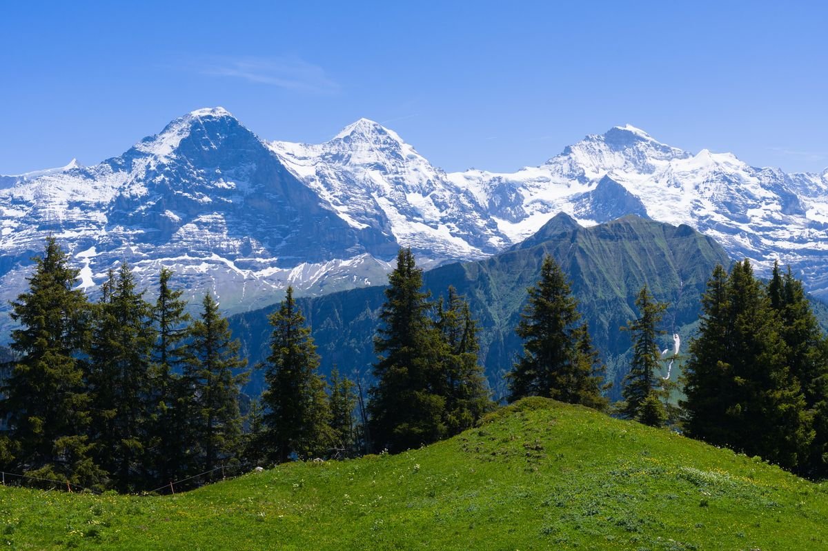 La región de Jungfrau, etapa de la Via Alpina entre Grindelwald y Lauterbrunnen