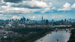 Vista panorámica del skyline de Londres y el río Támesis