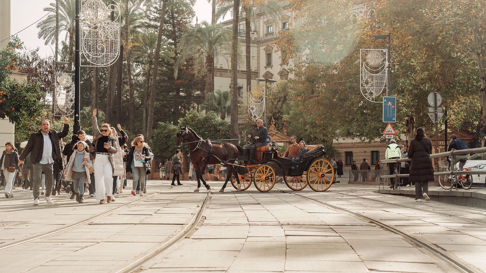 Paseo en carruaje de caballos durante la Feria de Abril en Sevilla
