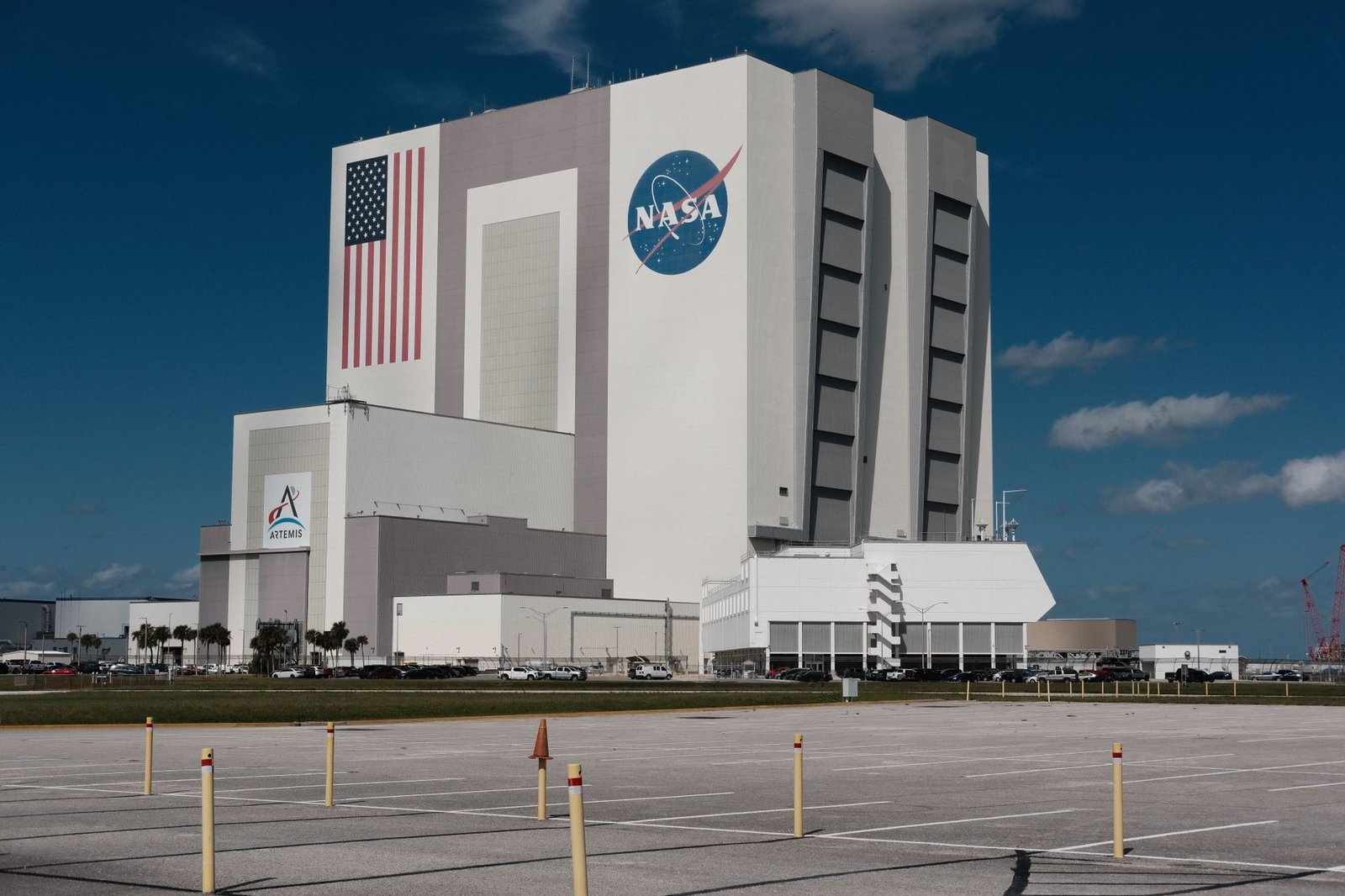 Edificio de ensamblaje de vehículos de la NASA en el Centro Espacial Kennedy, en Florida